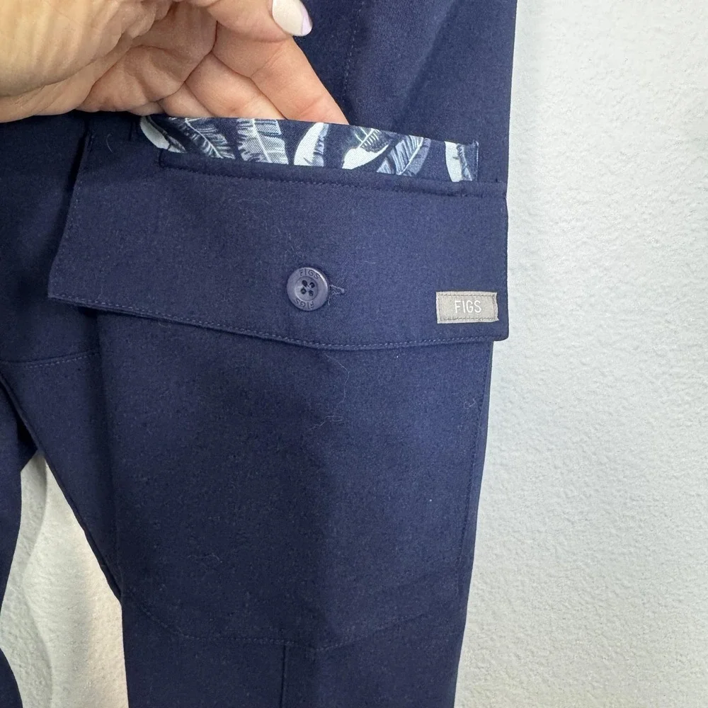 FIGS Technical Collection Scrub Pants Mens XL Navy Cargo Drawstring‎ M19SW2001